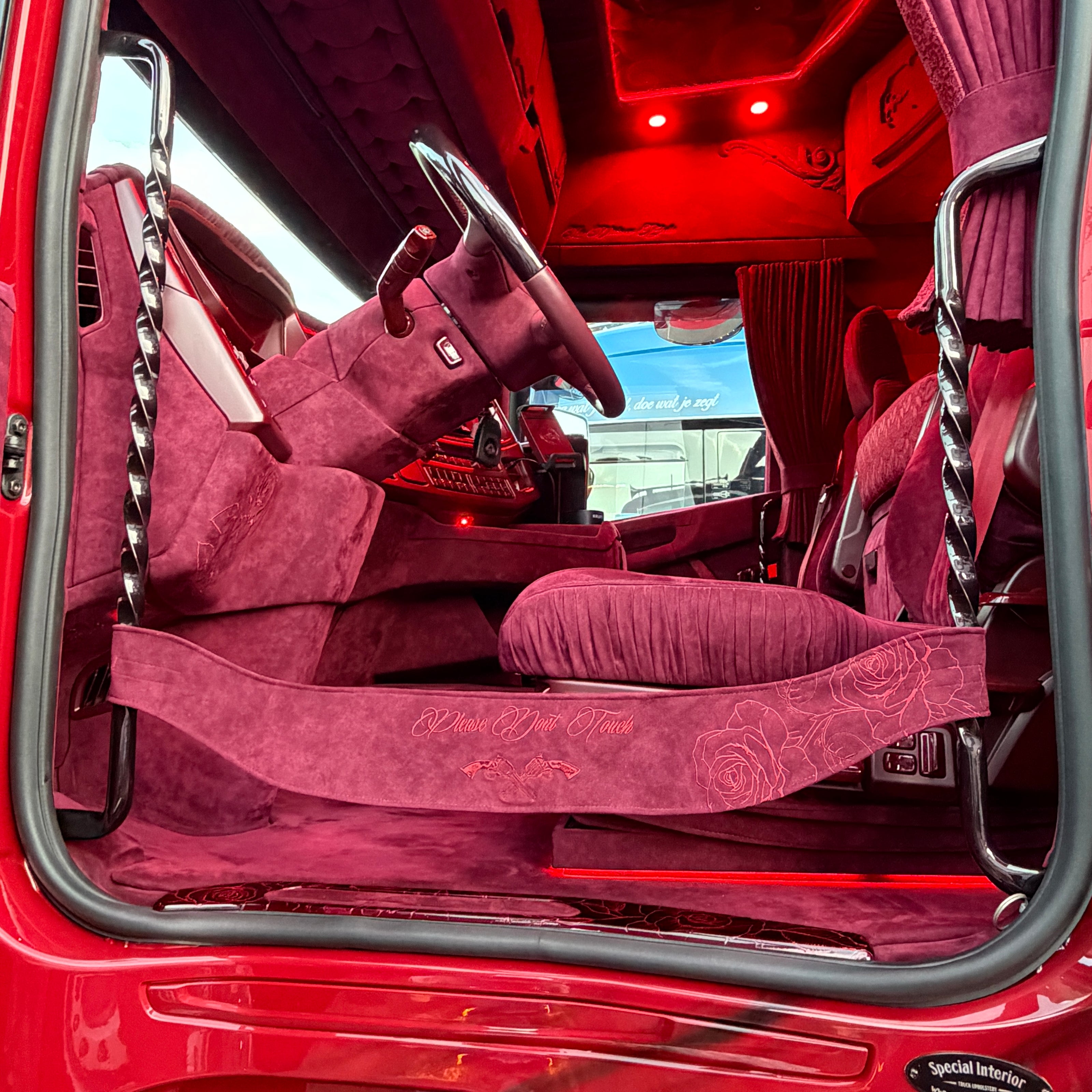 Show Banden Set Scania R1/2 NextGen von Special Interior