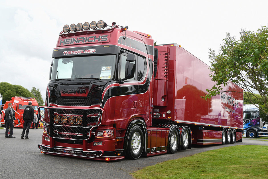 Ambassador Dark Edition Driving Lights 9''