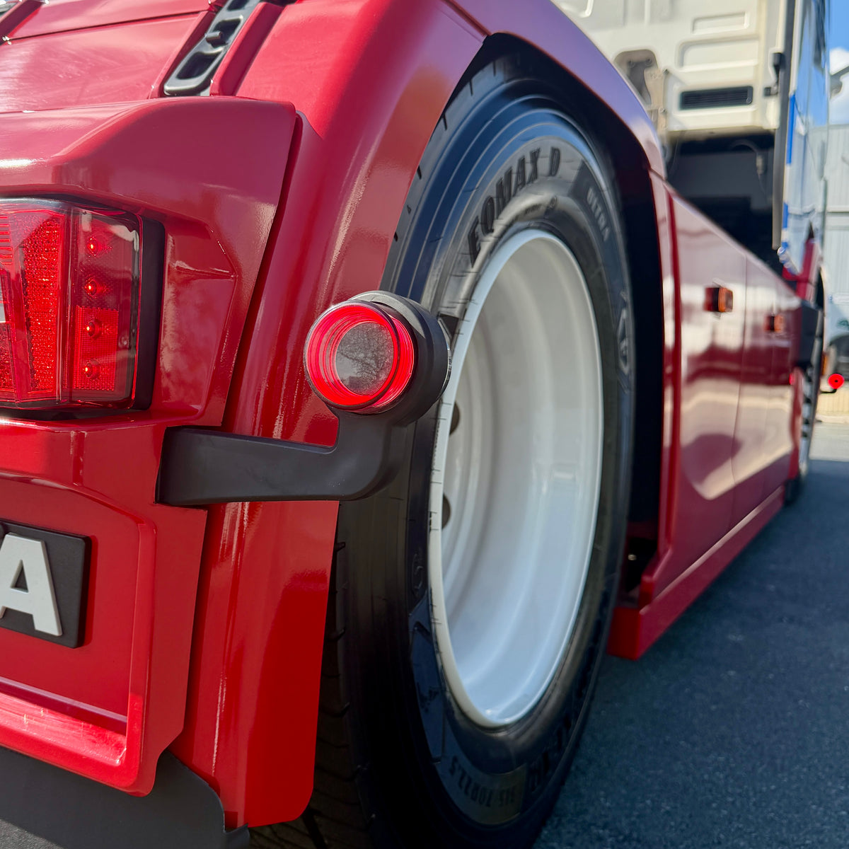 FOR9T Geo Red Position Light
