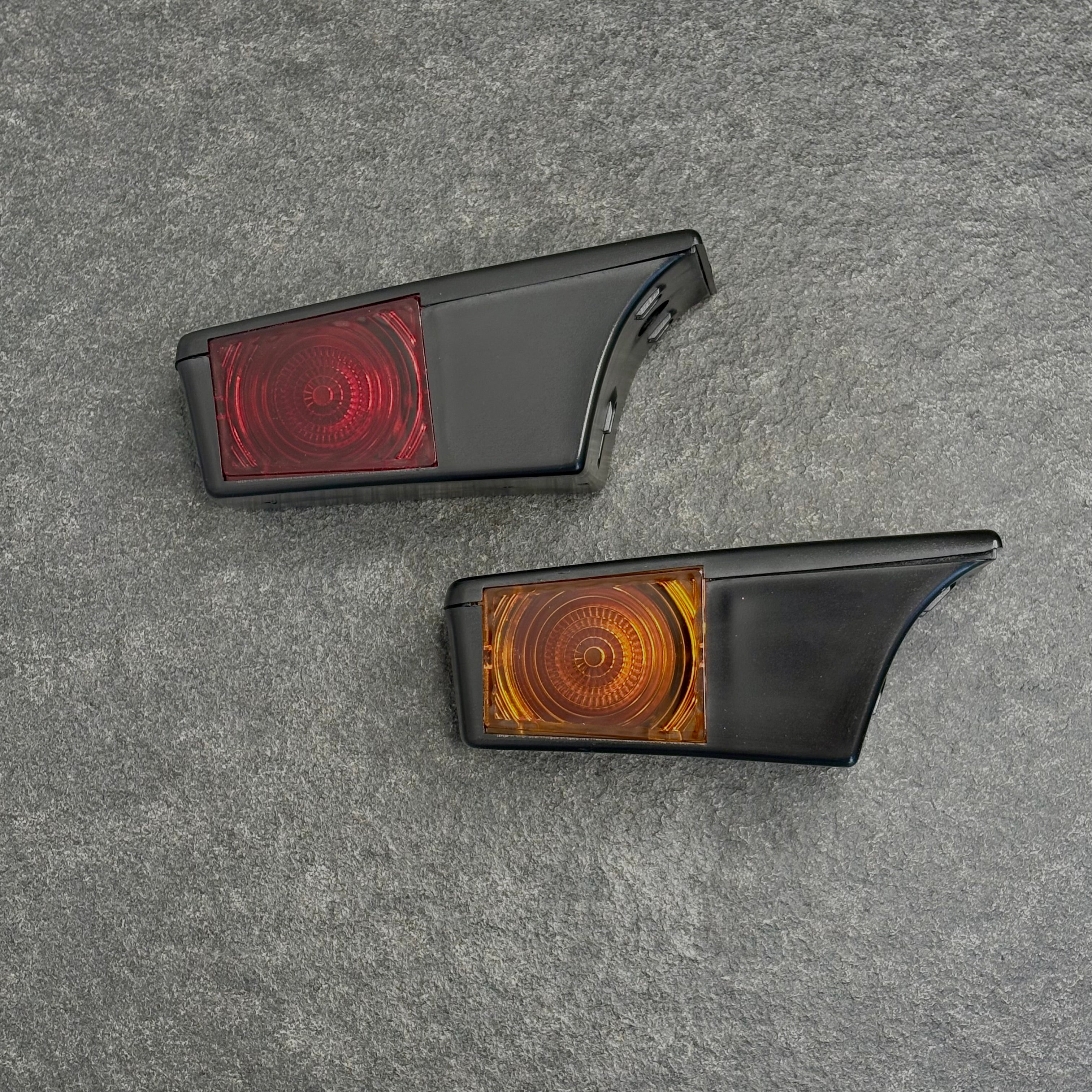 Scania 142er Toplampe in Rot/ Orange
