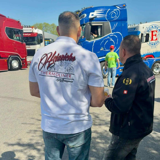 Heinrichs Polo-Shirt „La Vida es Bella" – Besticktes Truckwear Polo weiß