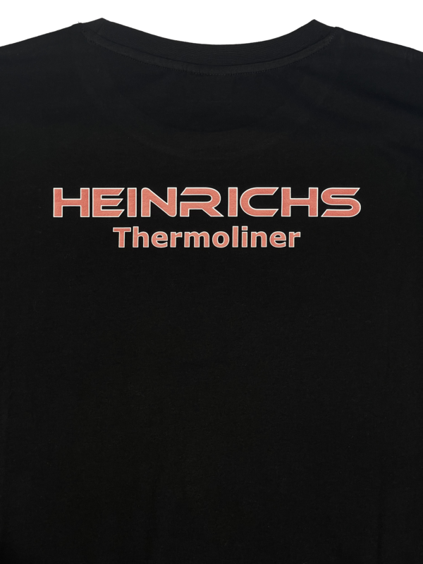 Bild zeigt T-Shirt Logo von hinten