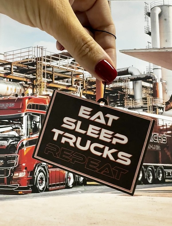 Duftbaum Eat Sleep Trucks Repeat vor Heinrichs Thermoliner Showtruck