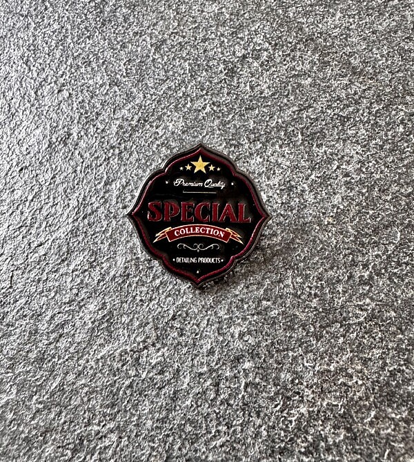 Special Collection Pin Premium Quality vorne